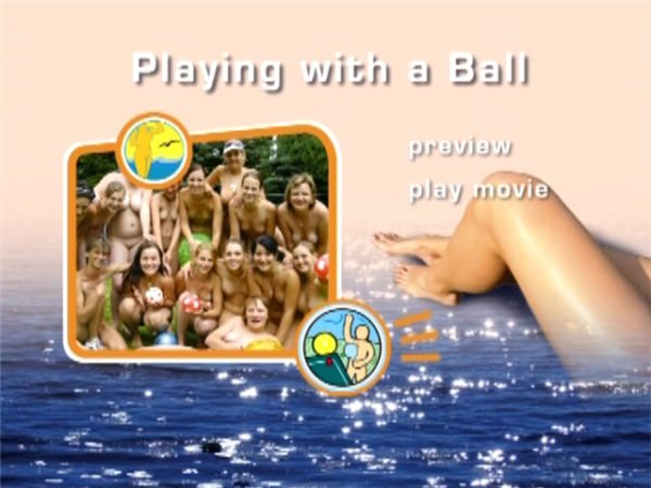 Playing with a ball - rodzinny nudyzm filmy DVD na łonie natury | family nudism DVD video outdoors