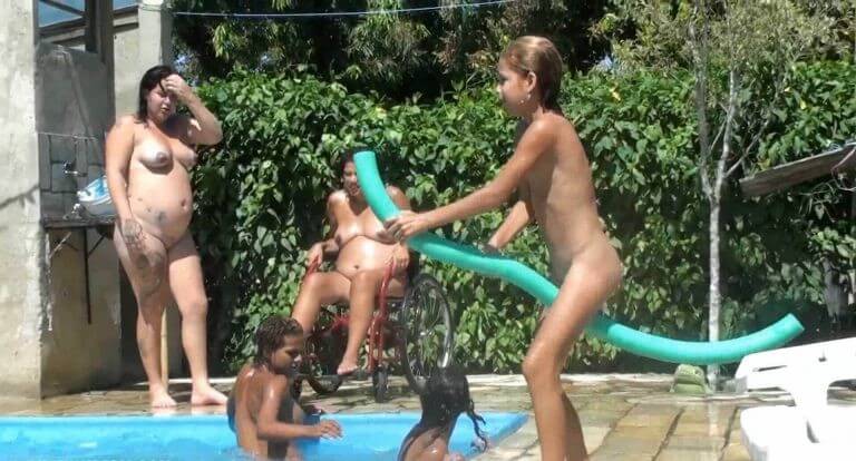 Oceanic Backyard Noon # 1 Full HD - Spontaneous Nudism Thrives