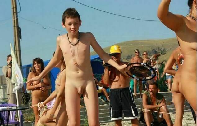 Nudists in Crimea photos - A person without clothes is closer to the wild