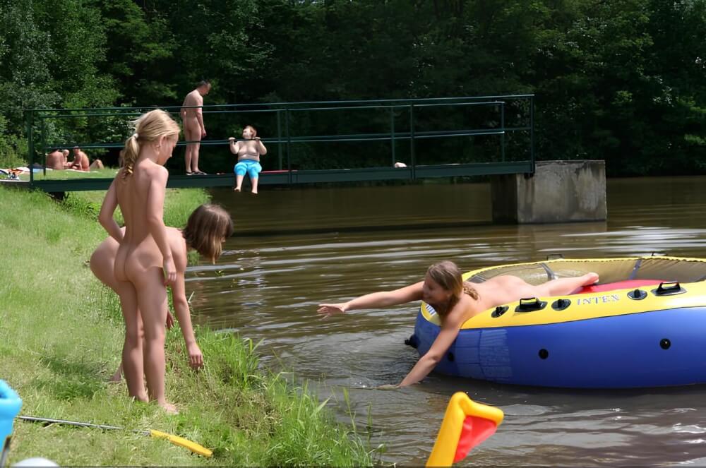 Naked Body gallery - A nudist values simplicity and naturalness in life