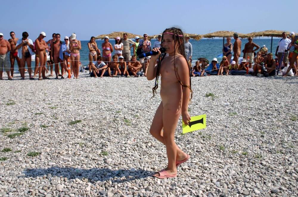 Naturist Mic Speech photos - The natural beauty of the body is one of the goals of naturism and nudism