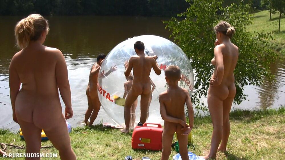 Aqua Nude Relaxation Full HD - Naturism and environmental awareness in the modern world