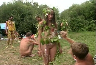 Enature - Mother Naturists - The practice of nudism helps to overcome stereotypes and insecurities