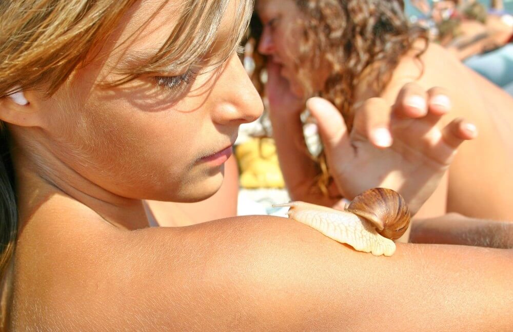 Ulitka Play On the Beach pics - Sincerity is the foundation of the nudist lifestyle