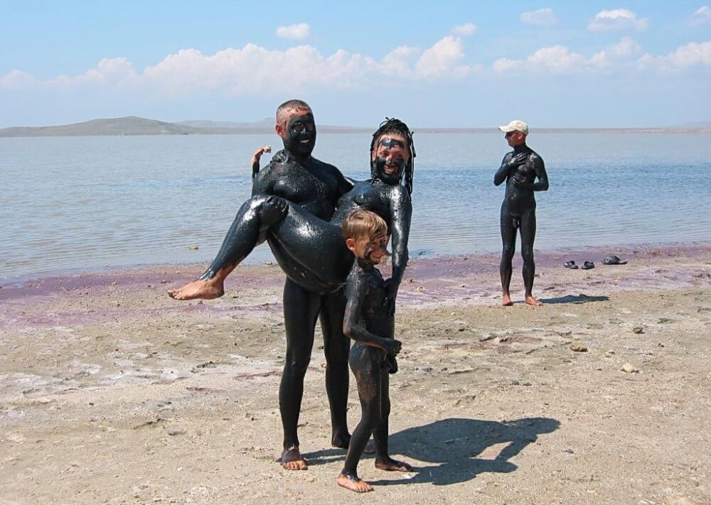 Dark Mud And Clear Water pics - Visiting the Beach Without Clothes