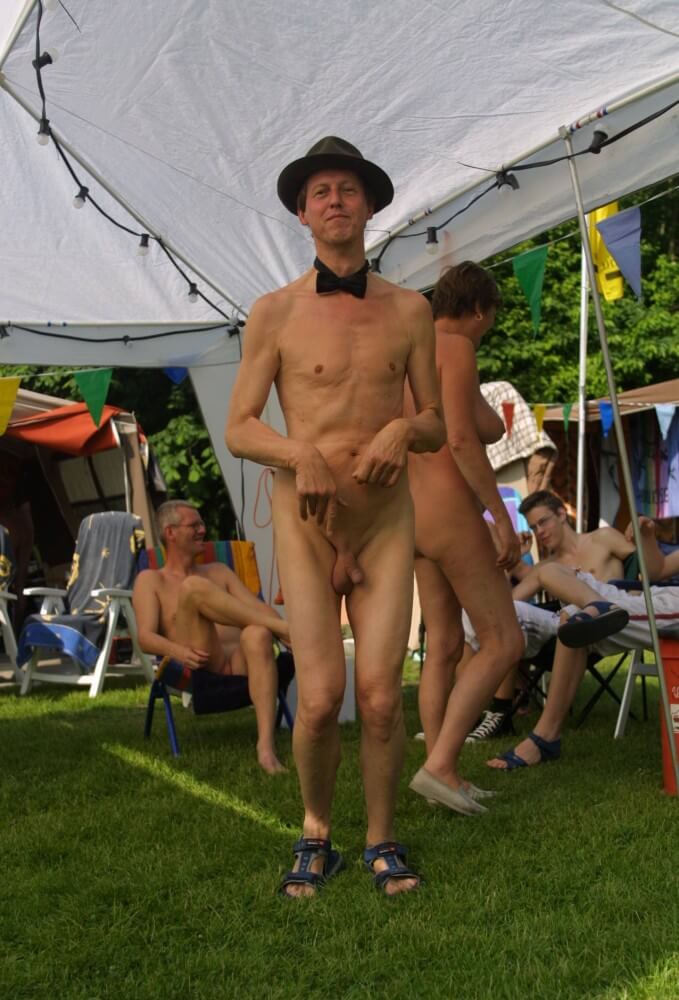 Holland Show and Relaxation - Clothing is a barrier for a nudist