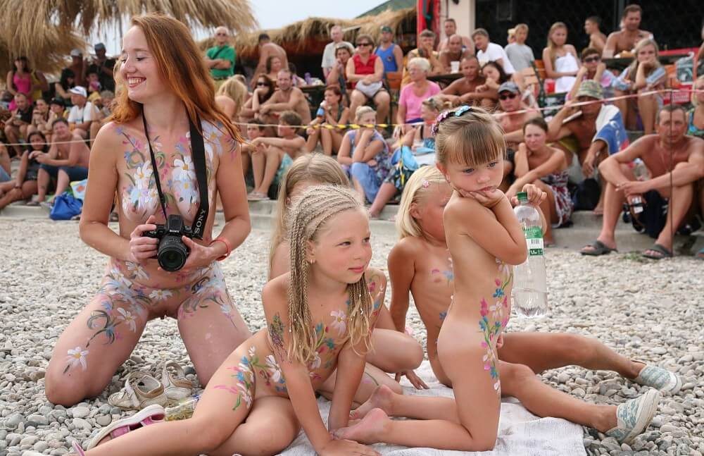 Warm Sand Relaxation photos - Watching us naked in nature