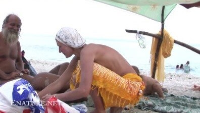 Enature - Back to the bare beach Full HD - Accepting oneself fully is the foundation of naturism