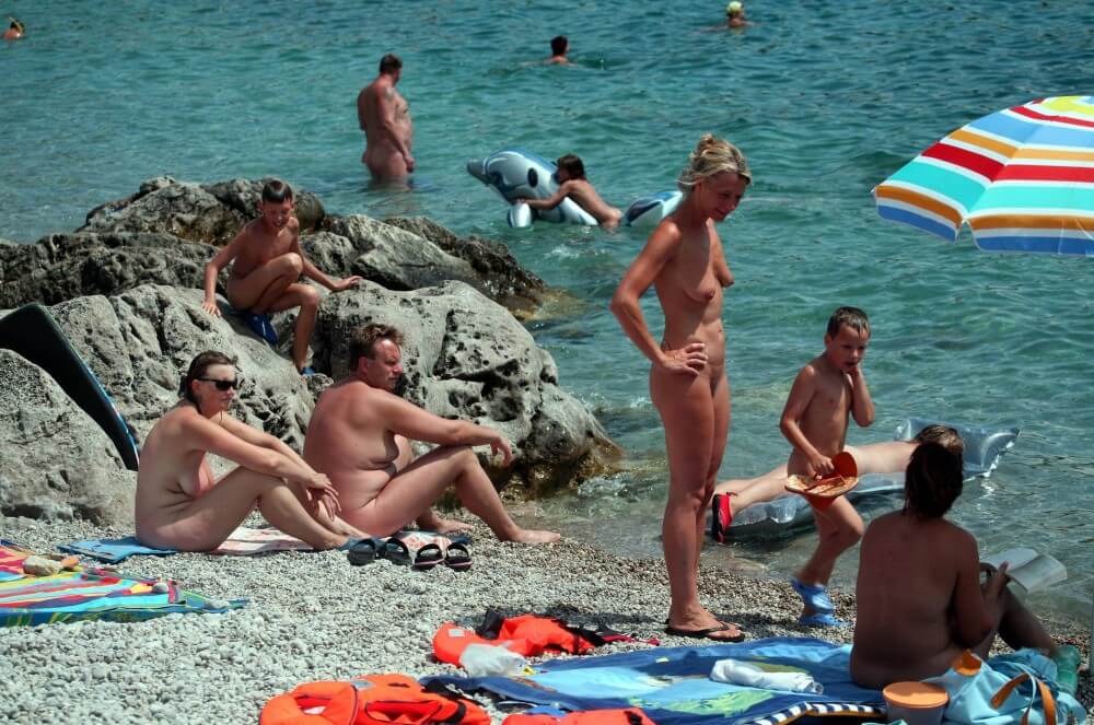 Rock Side Family Camping pics - People seek self-development and peace of mind through nudism