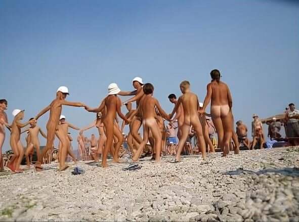 Premium Content # 37 - Freedom and naturalness are the core principles of naturism and nudism