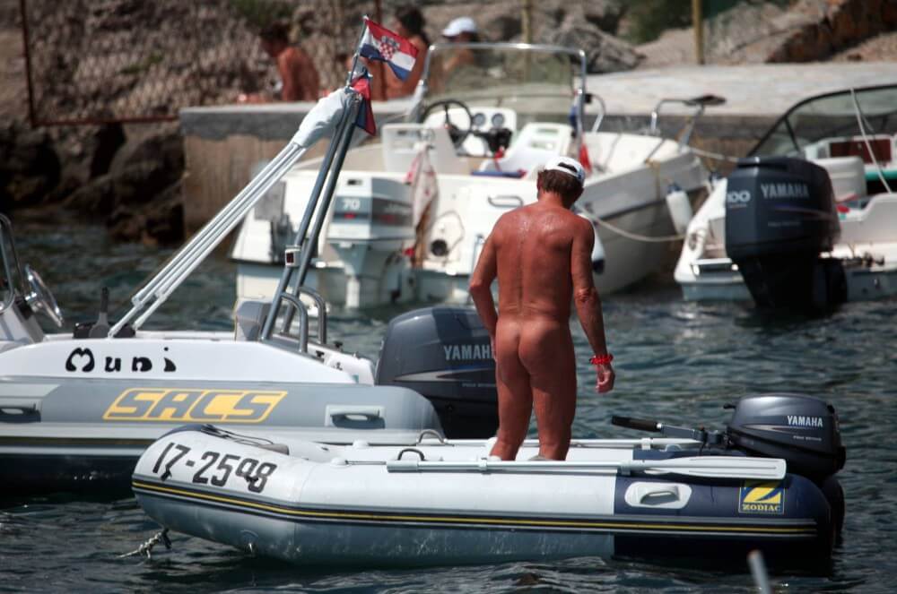 Boating and Floater Waters pics - Events with completely naked people