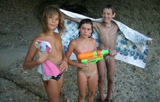 Naturism photo gallery # 33 - For those who want to officially become nudists
