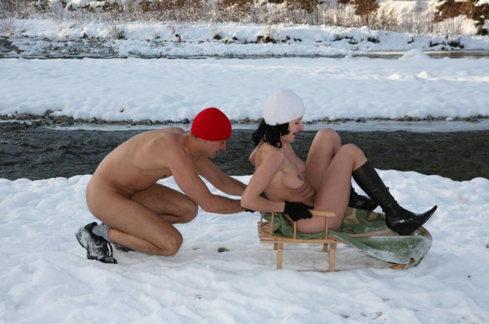Naturist Girl Snow Day Couples Sled pics - Nudism helps improve health and boost self-confidence