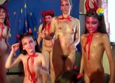 Naturist Freedom: Bu Bu Bu - Naturism helps break free from body stereotypes