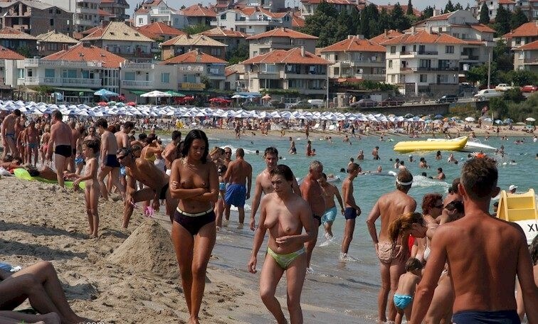 Enature - resort in solar Bulgaria - Naturism teaches you to accept yourself and others