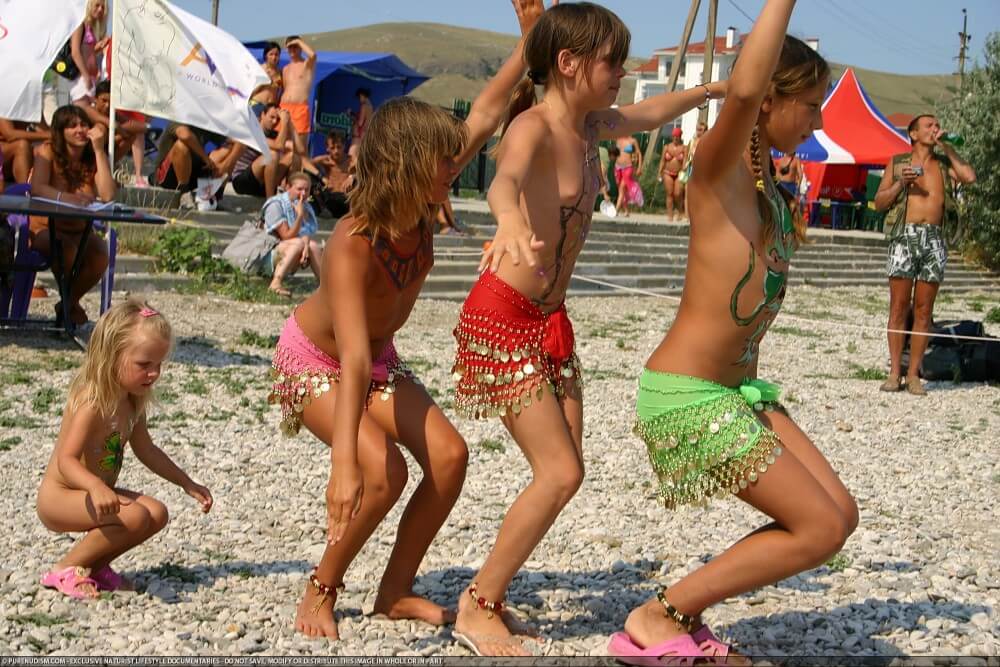 Festival and dancing photos - Peace and tranquility are important values for advocates of naturism and nudism