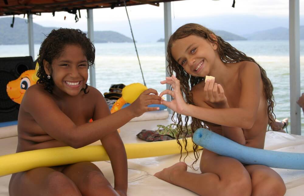Brazilian Boating Girlfriend pics - This practice of going nude was embraced by the highest ranks of the aristocracy