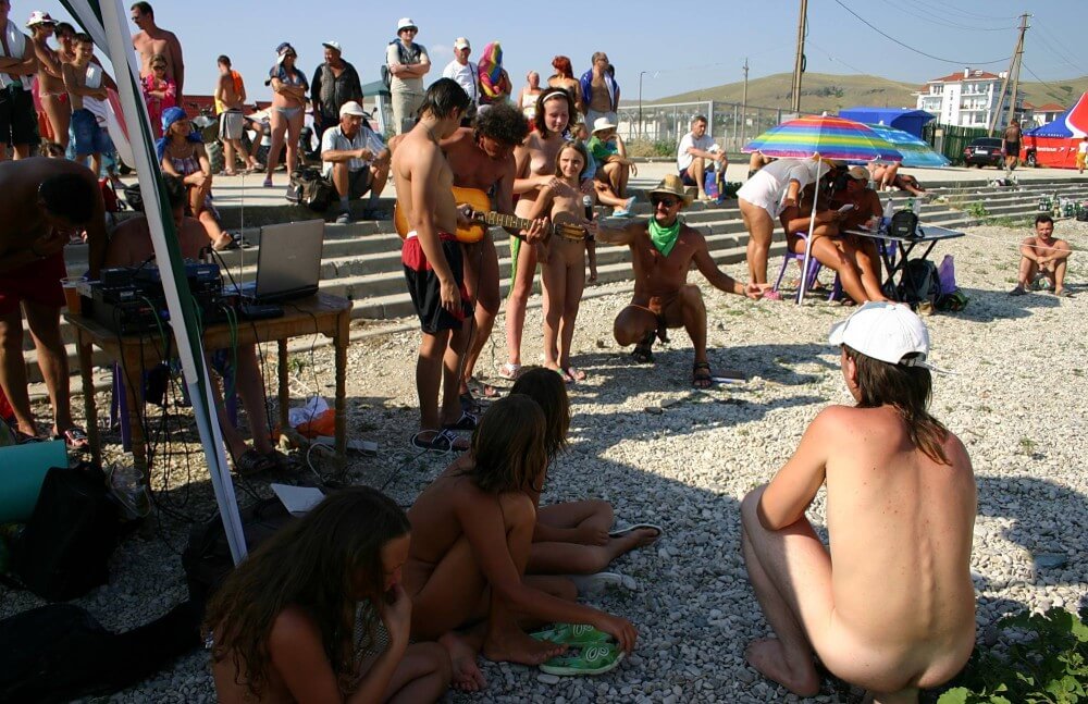 Nude Party By The Steps pics - The idea of being naked is good