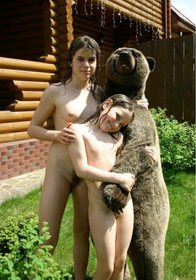 Naturism photo gallery # 57 - The natural beauty of the body is revealed in nudism
