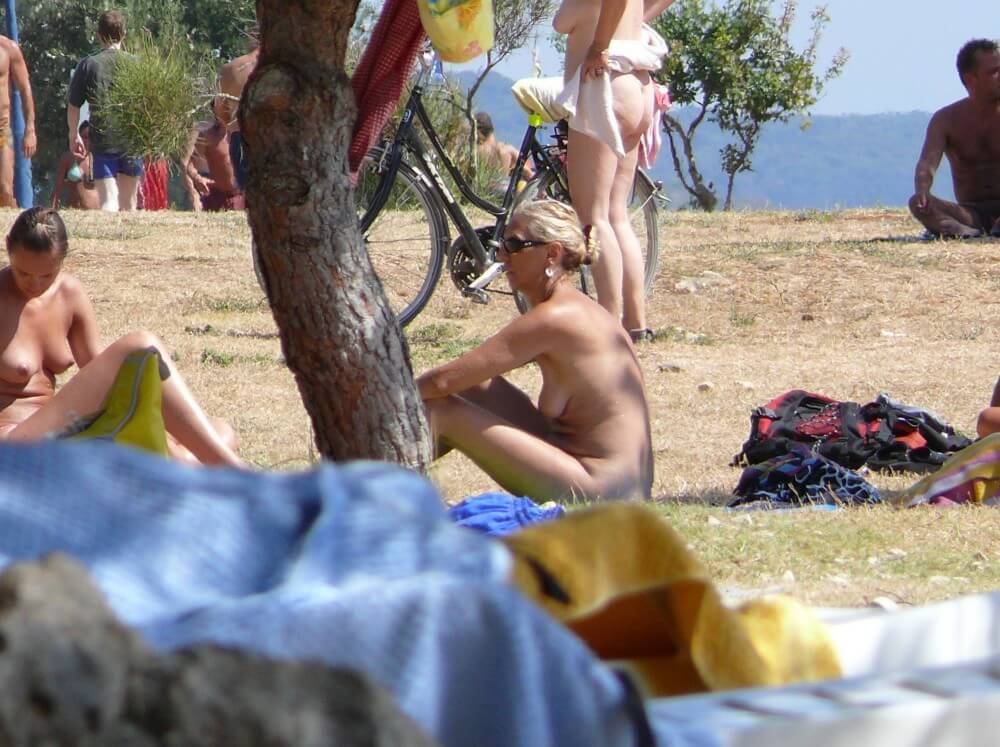 Ula FKK Shore Perspective pics - Im also interested in naturism, but I have no experience yet