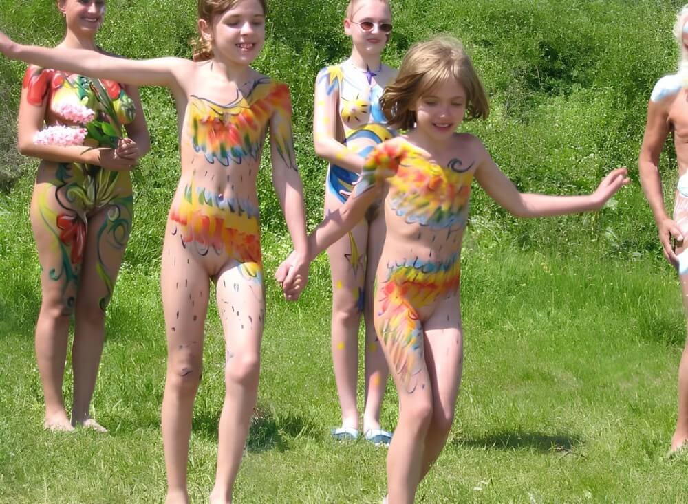 Naturism photo gallery # 29 - Naturists view nudity as a philosophy of life