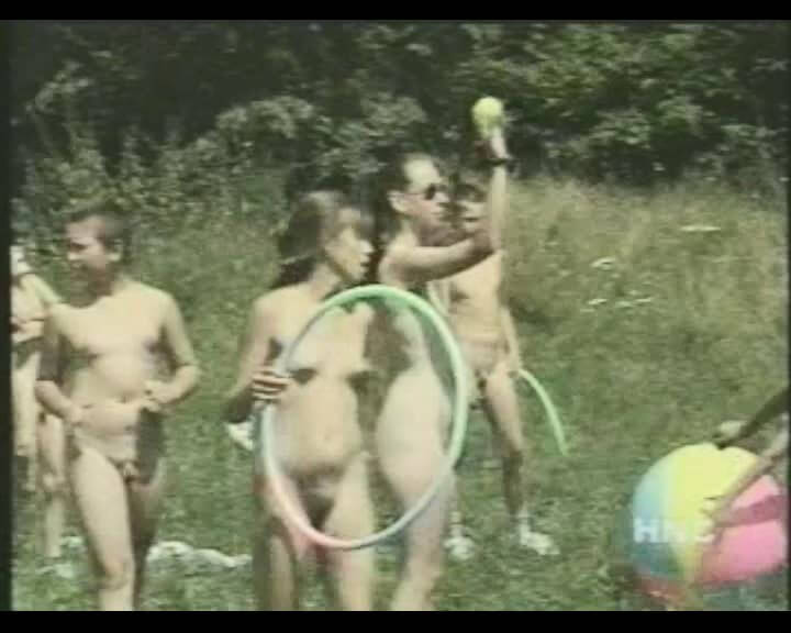 Helios Natura: Nudi Youth Weekend - Harmony and balance are important in this nudist culture