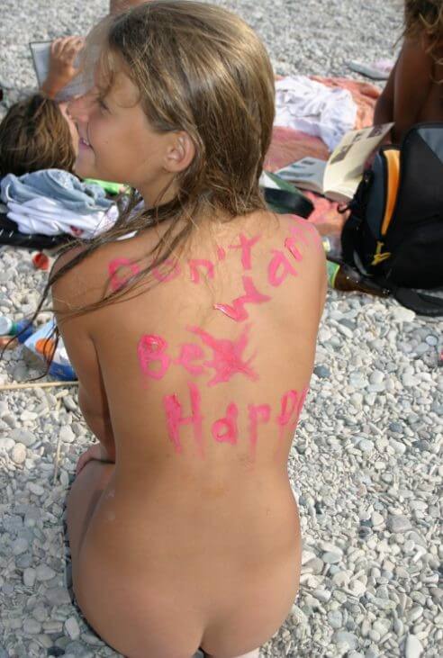 Osez vivre nu… Documentary naturism - Living with joy and ease is part of the naturist lifestyle