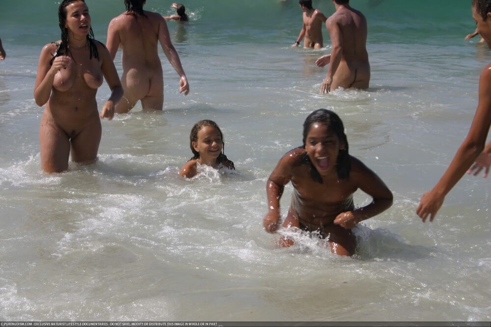 Brazil naturism photo set 4 - Unrestricted freedom as the core value of nudism